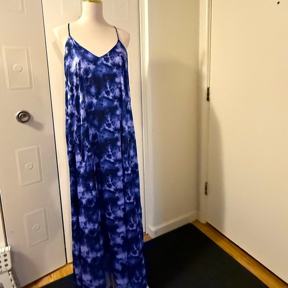 Nicole by Nicole Miller Dresses & Skirts - Maxi Dress Nicole Miller L Silky 51 in long